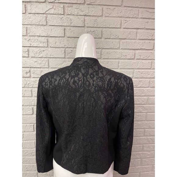 Chico’s Women Black Lace / Ponte Knit One Button Cropped Blazer Size 0 - Picture 5 of 12
